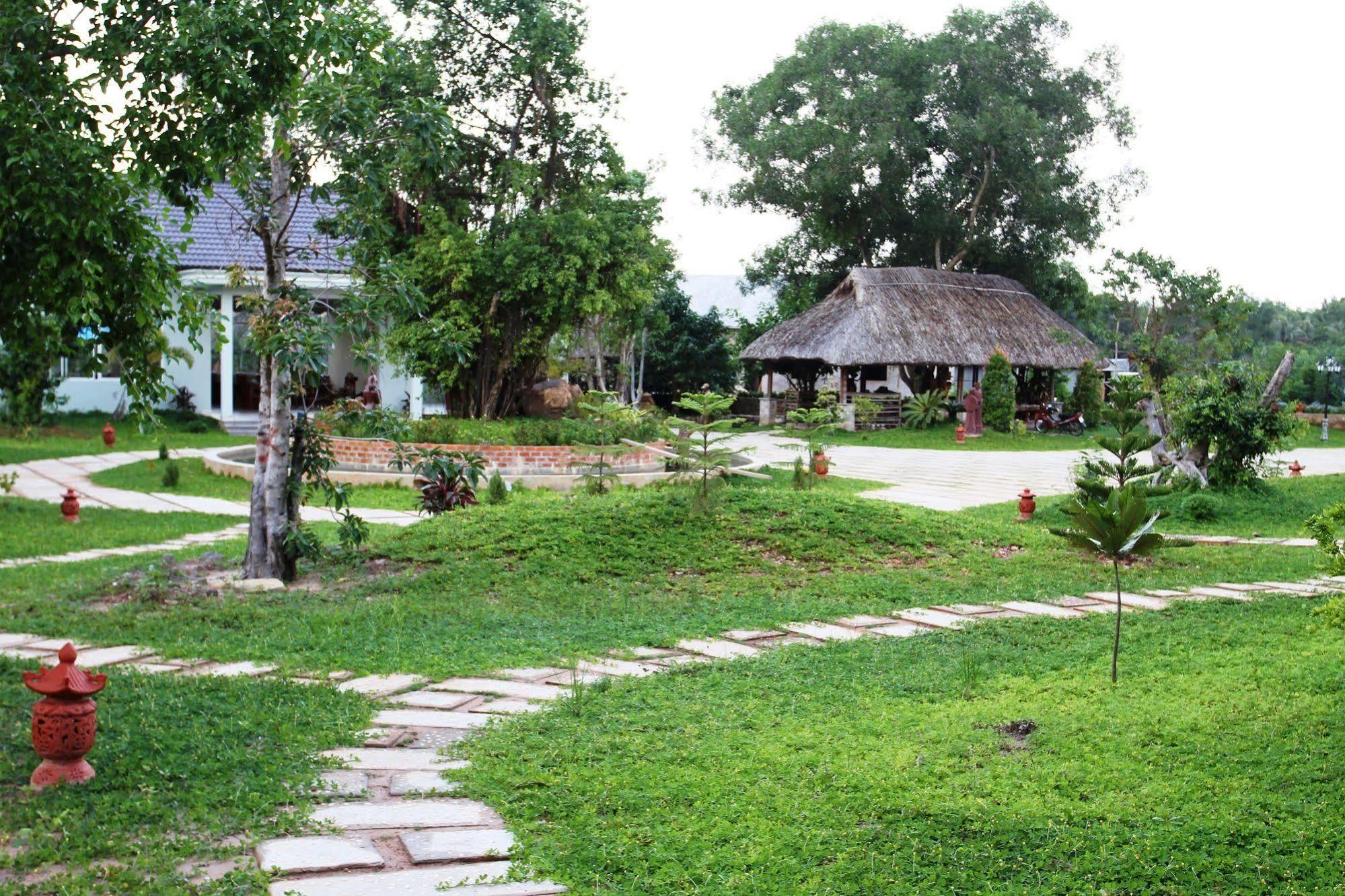 Resort Montana Фукуок Екстер'єр фото