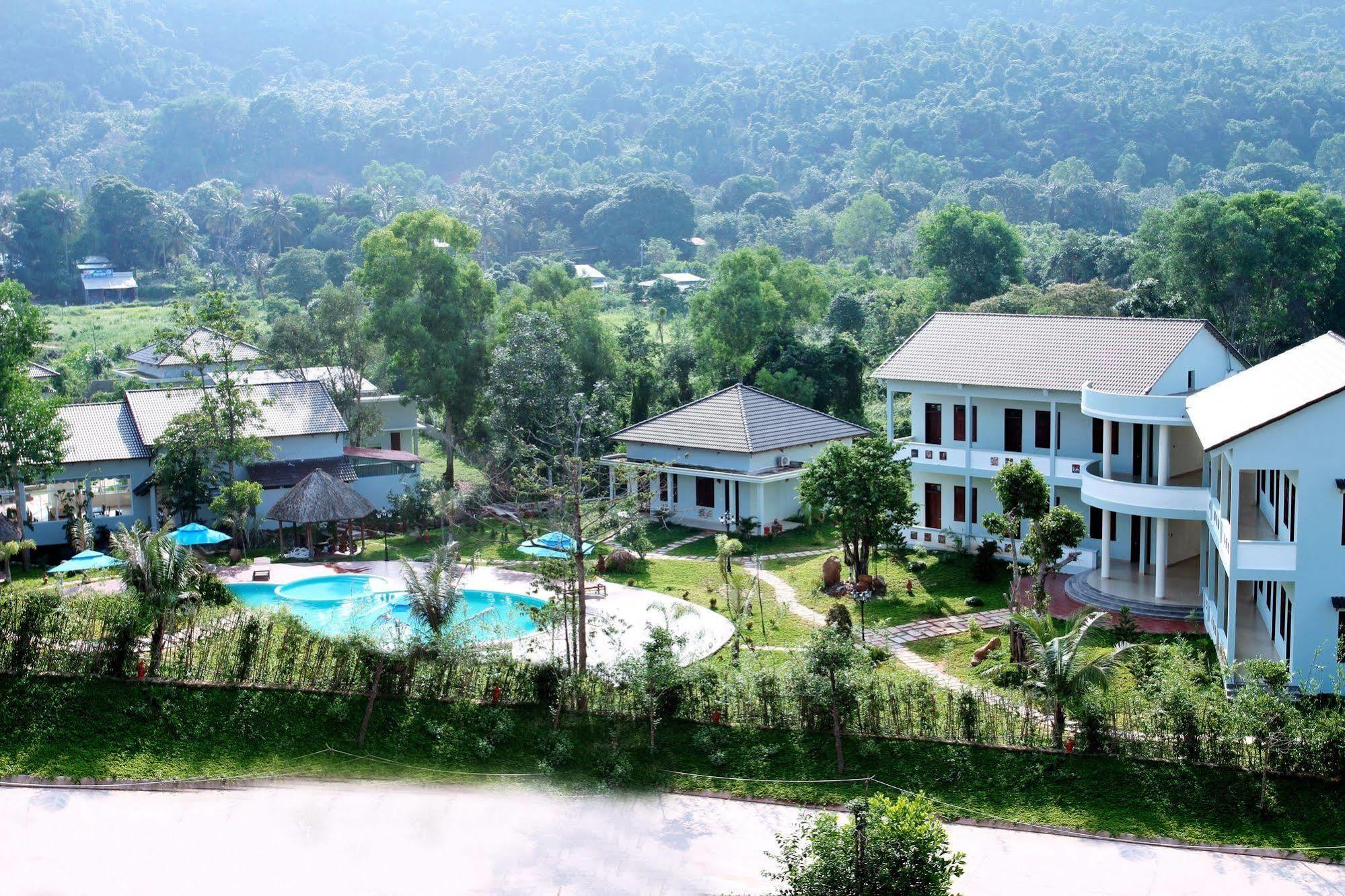 Resort Montana Фукуок Екстер'єр фото