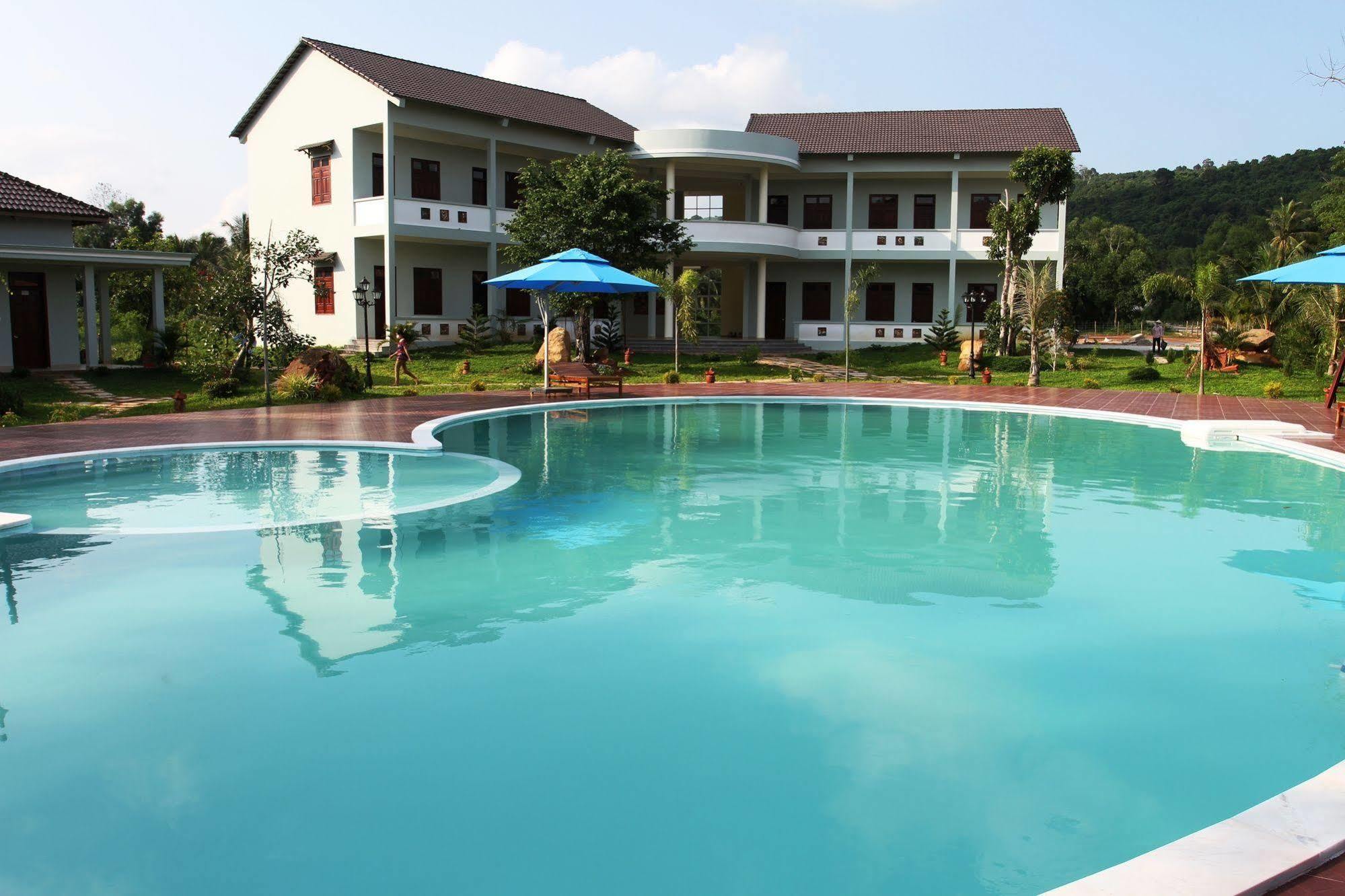 Resort Montana Фукуок Екстер'єр фото