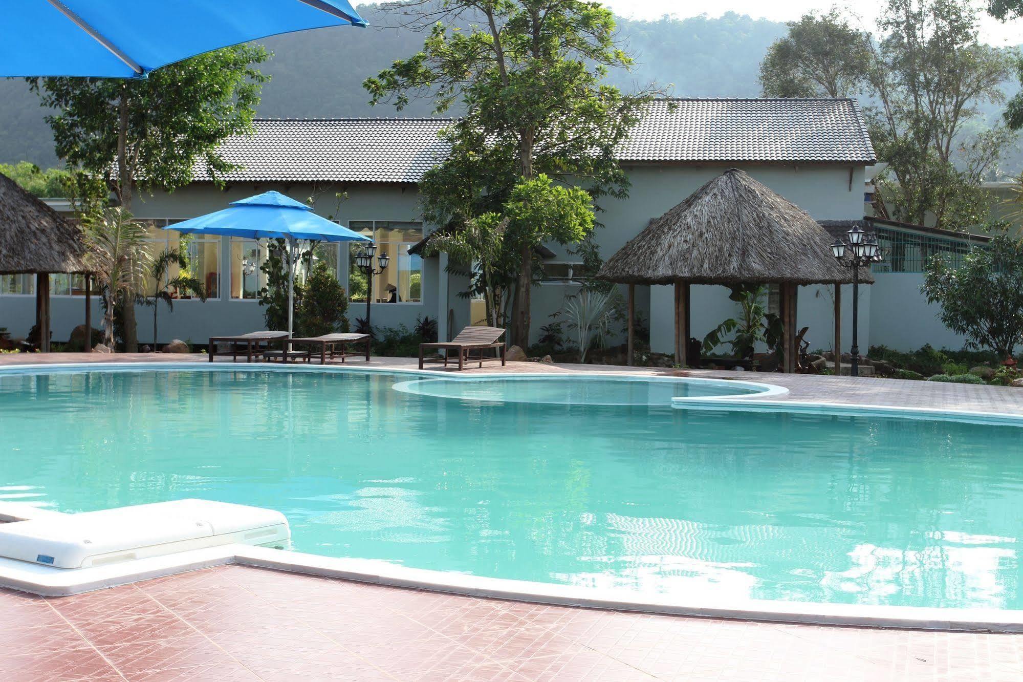Resort Montana Фукуок Екстер'єр фото