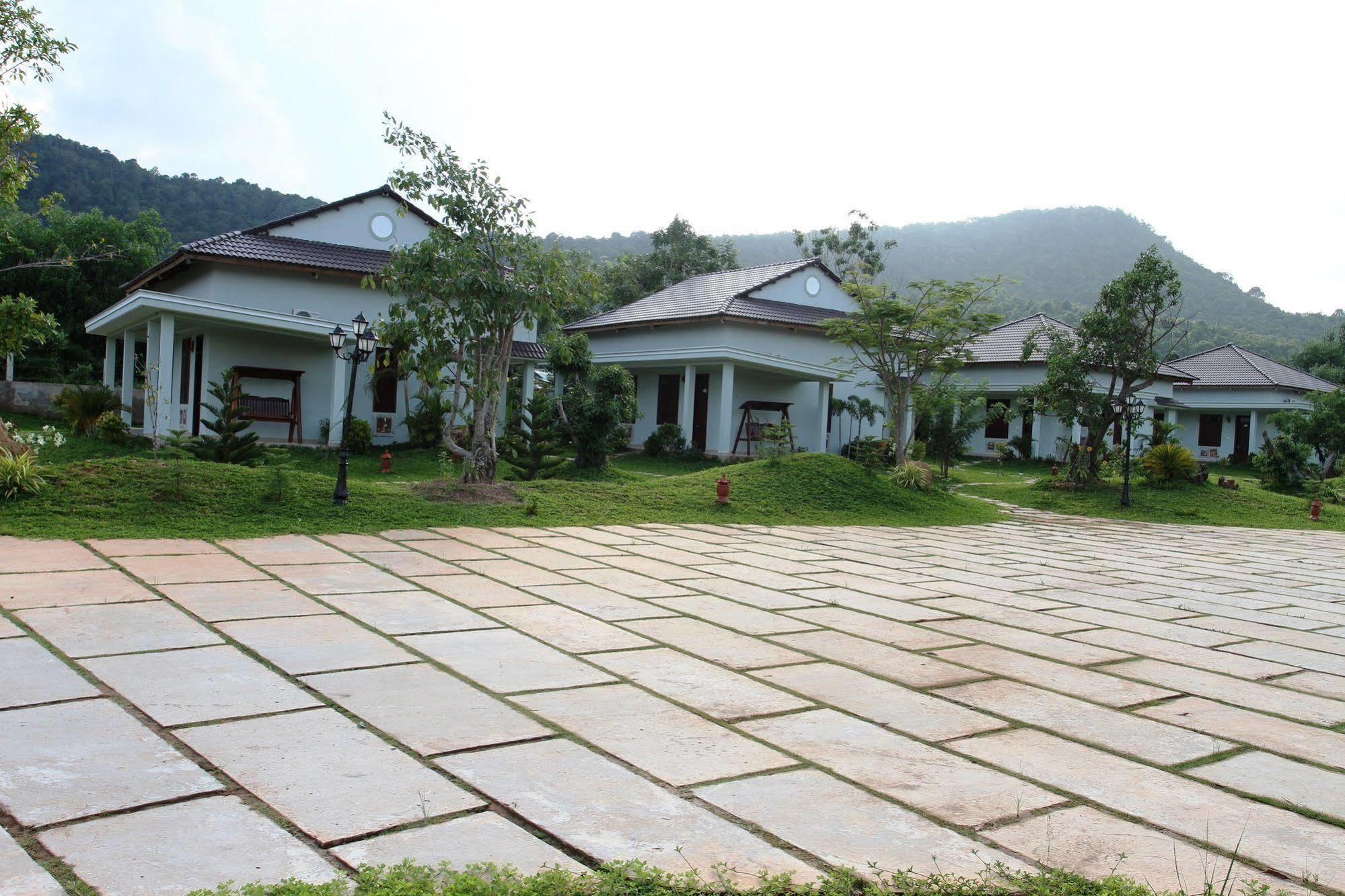 Resort Montana Фукуок Екстер'єр фото